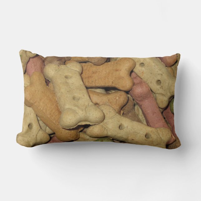 El perro trata la almohada lumbar (Anverso)