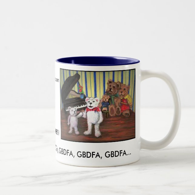 El piano lleva la taza para los estudiantes del (Derecha)