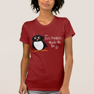 El pingüino malvado me hizo la camiseta oscura