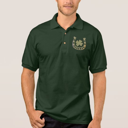 El polo de los hombres afortunados de la herradura