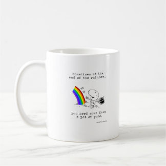 El pote en el extremo de la taza de café del arco