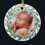 El primer ornamento navideño del bebé | NAVIDADES<br><div class="desc">Ornamento de círculo personalizado con nuestra acuarela de flores alrededor de un marcador de posición para poner la foto de su bebé. Personaliza la espalda con el nombre del bebé, la fecha de nacimiento y el peso en la espalda. Esto hace un gran regalo único para la familia y los...</div>