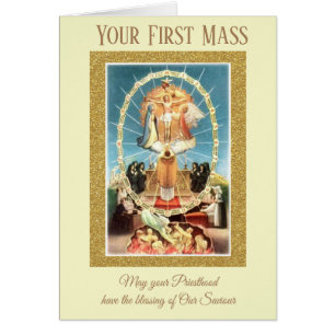 El sacerdote celebra su primera masa