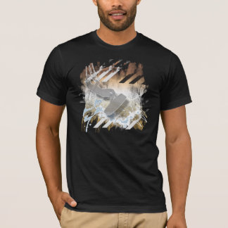 El salto. Camisa que practica surf de la cometa