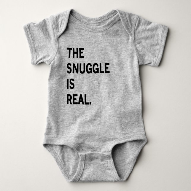 El Snuggle es mameluco real del bebé (Anverso)