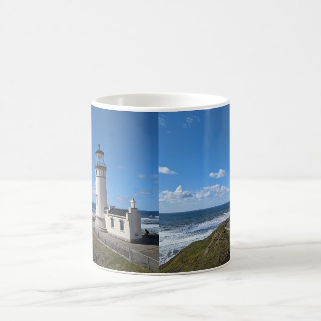 El tazón del faro para su taza matutina de foie. (Centro)
