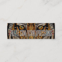 El tigre metálico observa tarjetas de visita