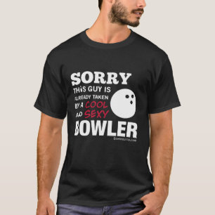 El Tipo De Bowler Se Lleva La Camisa De Bowling