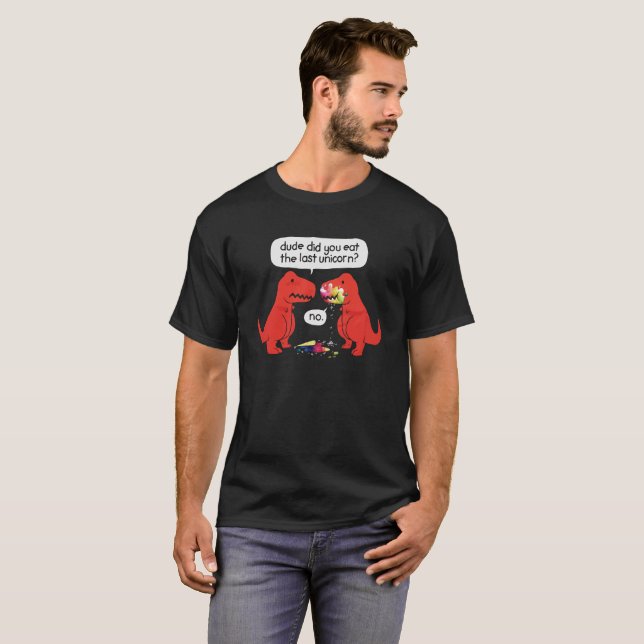 El tipo que comes el último dinosaurio de camiseta (Anverso completo)