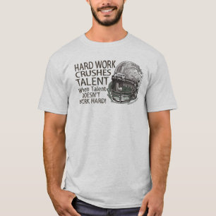 El trabajo duro machaca la camiseta del talento