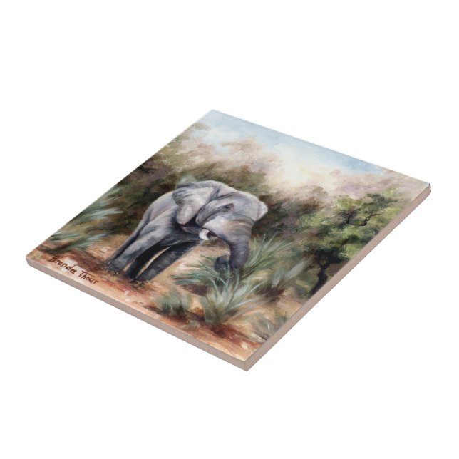 El venir a través de la teja del elefante (Lado)