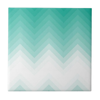 El verde esmeralda de Ombre Chevron teja pendiente