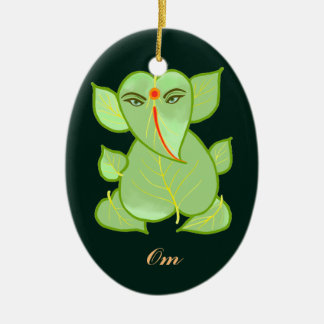 El verde oval de OM deja el ornamento de Ganpati