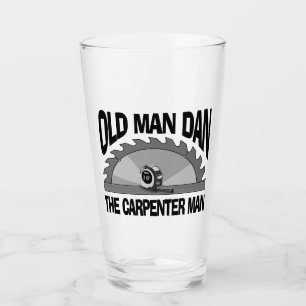 El viejo Dan Carpenter Man Lumber Builder es graci