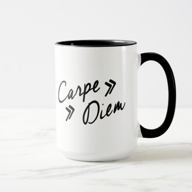El vintage inspiró la taza de Carpe Diem (Derecha)