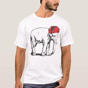 Elefante blanco con la camiseta roja del turbante