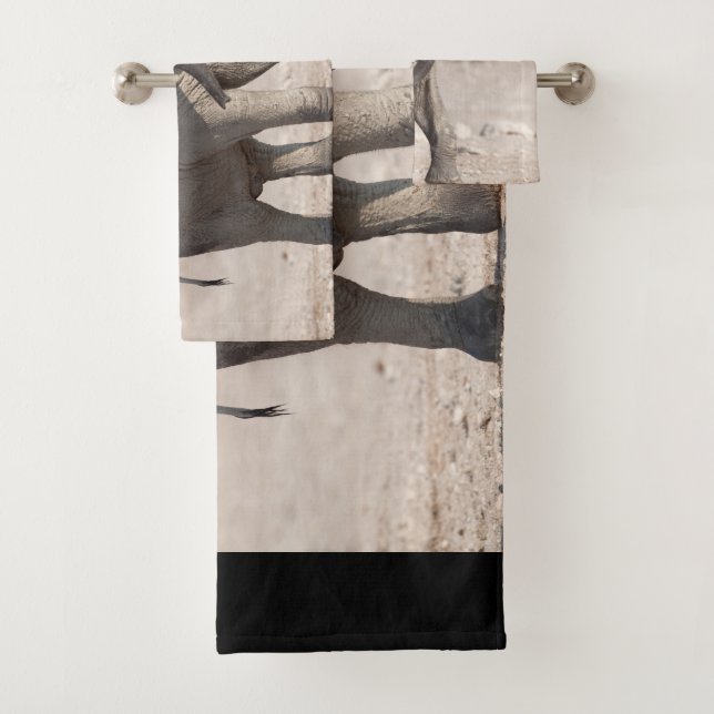 elefante joven y lúdico (In situ)