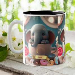 Elefante lindo sentado en una taza de dulces trata