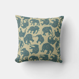 Elefantes Ditzy Paisley sobre la almohada beige o 