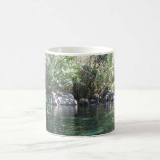 Elefantes en la taza del juego