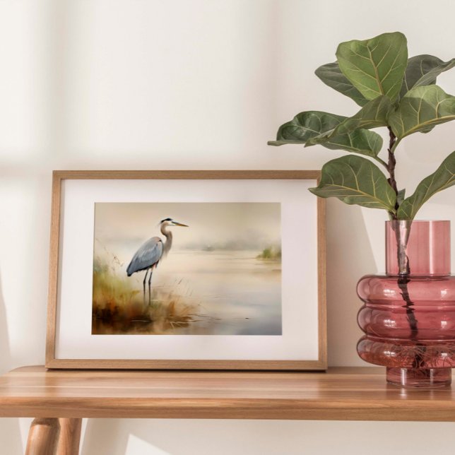 Elegancia costera: Impresión acuarela de la grúa c (A solitary crane standing serenely at the seashore, framed by gentle seagrass in light, muted colors)