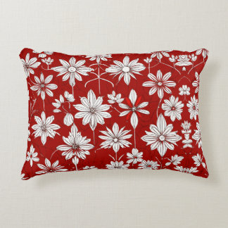 Elegancia floreciente: Cojín decorativo floral