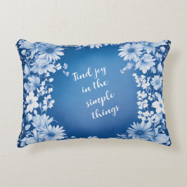 Elegancia floreciente: Cojín decorativo floral