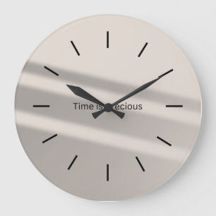 "Elegancia sin tiempo - Reloj de pared diseñado po