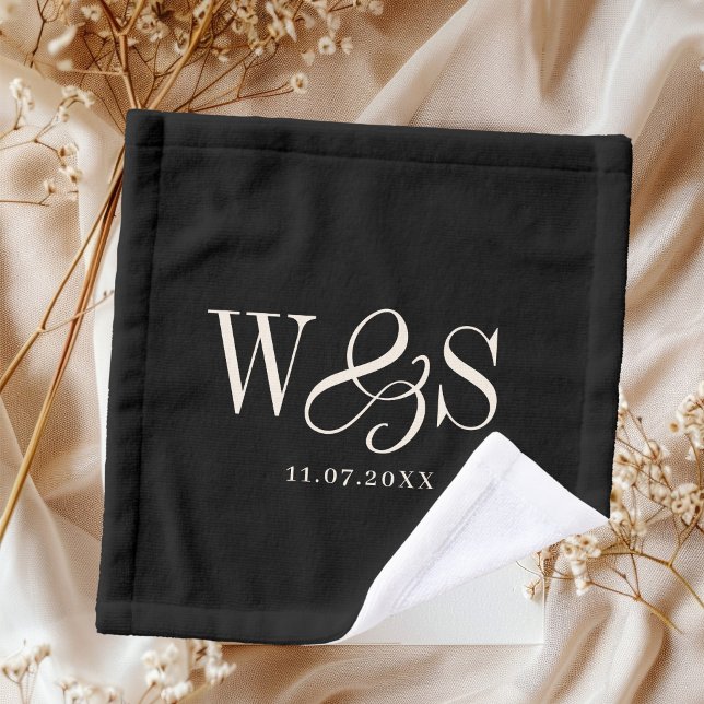 Elegant black initial wedding couples (Subido por el creador)