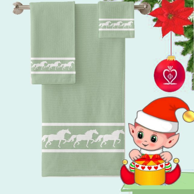 Elegant, Chic White Horses on Laurel Green (Subido por el creador)