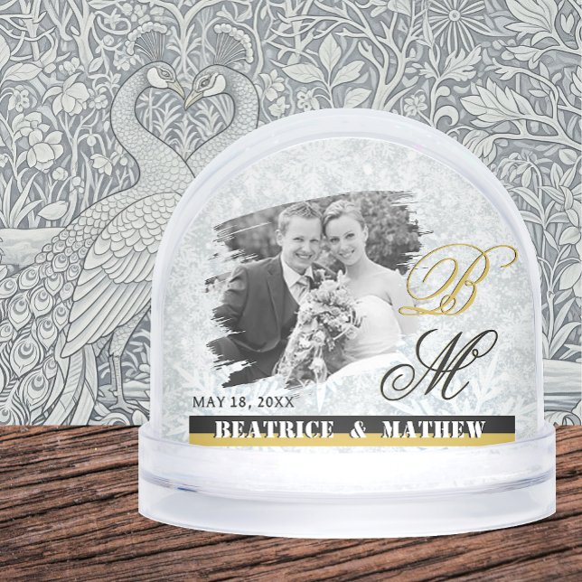 Elegant Wedding Photo Snow Globe, Anniversary (Elegant Wedding Snow Globe / Anniversary Gifts)
