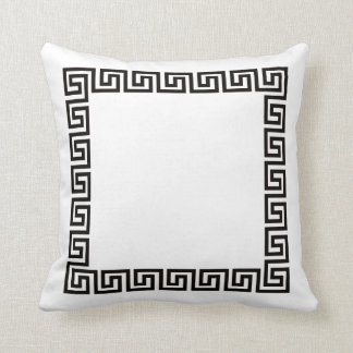 Elegante almohada con llave griega