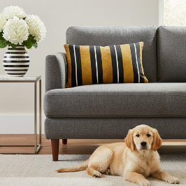 Elegante almohada de acento rayado en blanco y oro