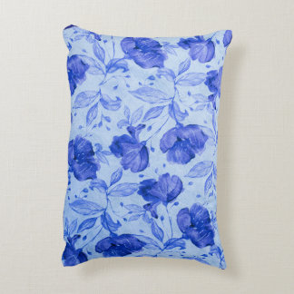 Elegante almohada de color azul floral de acento a