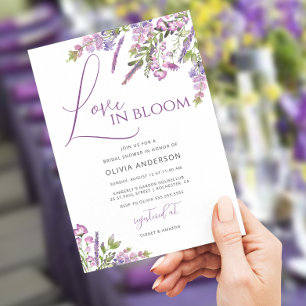 Elegante amor por la Lavanda en la invitación a la