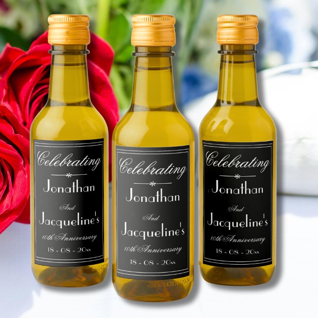 Elegante B & W favorece el Boda de Moda Aniversari (Elegant Black & White Mini Wedding Anniversary Wine Bottle Labels.)