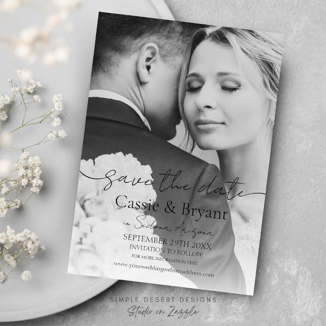 Elegante blanco y negro foto completa Guardar la f (Elegant Save the Date Invitation with Black and White Calligraphy Script for Destination Wedding)