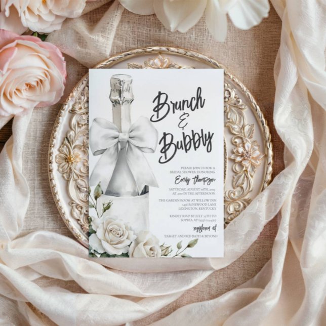 Elegante brunch floral blanco y burbujeante (Brunch & Bubbly Bridal Shower Invitation)