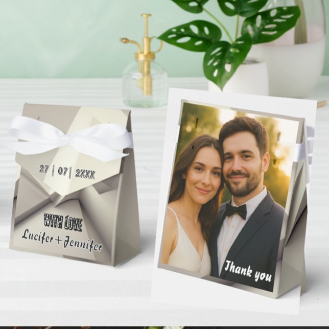 Elegante caja de favores de matrimonio geométrico  (Subido por el creador)