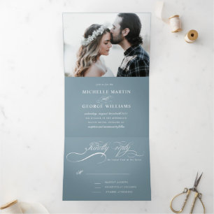 elegante caligrafía triple invitación a la boda
