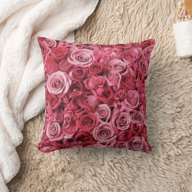 Elegante Cojín decorativo Rosa Rojo Bouquet (Subido por el creador)