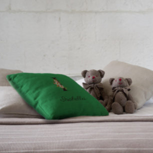 Elegante color de agua monograma almohada de lanza