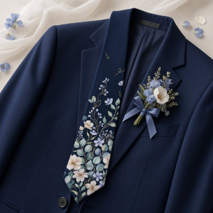 Elegante corbata de flores silvestres azul marino 