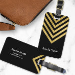 Elegante etiqueta de equipaje geométrico negro y f<br><div class="desc">Destacar con esta elegante etiqueta de equipaje negro que presenta un elegante diseño geométrico de oro falso. Personalice esta etiqueta con su información y para obtener más opciones como cambiar el tipo de letra y su tamaño, haga clic en el botón "Personalizar". *Tenga en cuenta que la marca de agua...</div>