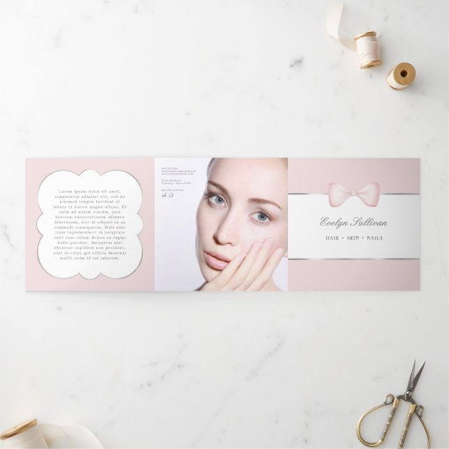 Elegante folleto del tríplio de la coqueta rosa de (Exterior)