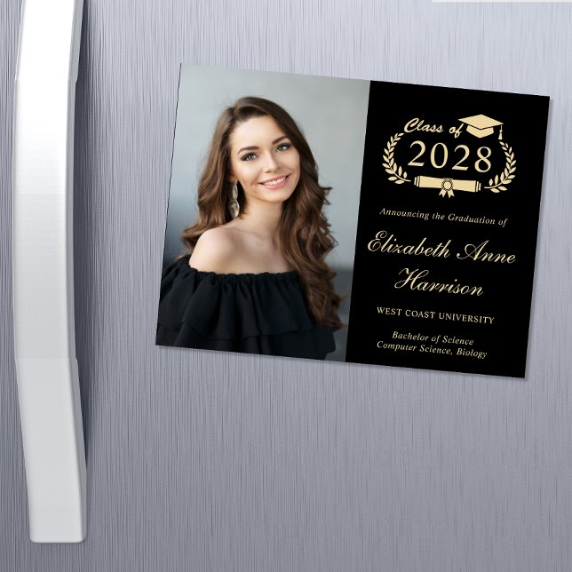 Elegante foto de imán de Invitación de graduación  (Share the pride and excitement of your graduate's achievement with friends and family near and far)
