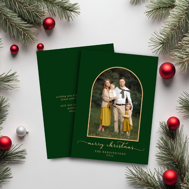 Elegante foto de Navidades de oro verde del Arco M (Elegant Minimalist Arch Green Gold Christmas Photo Card)