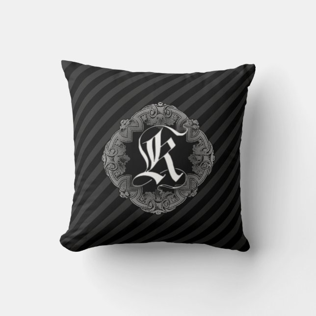 Elegante Gótico Cojín decorativo inicial K (Anverso)