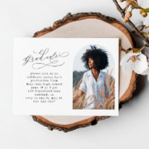 Elegante guión con el Partido de Graduación del Ar