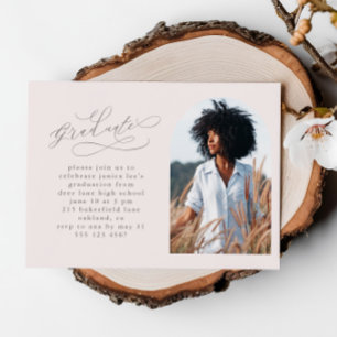 Elegante guión con el Partido de Graduación del Ar